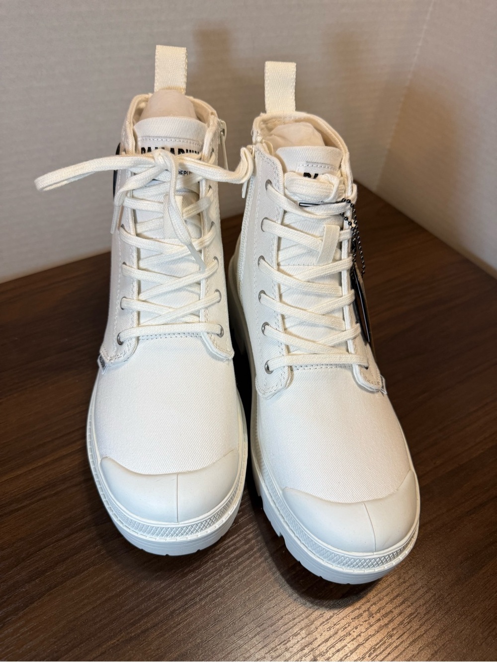 Palladium White Canvas Lace-Up Women's Lug Boots- comfort insoles! - Picture 4 of 10